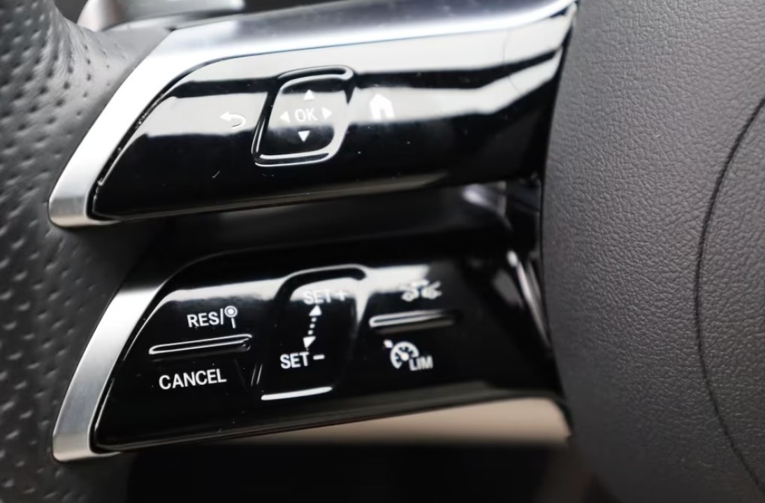 Mercedes-Benz CLE 200 AMG - foto 12