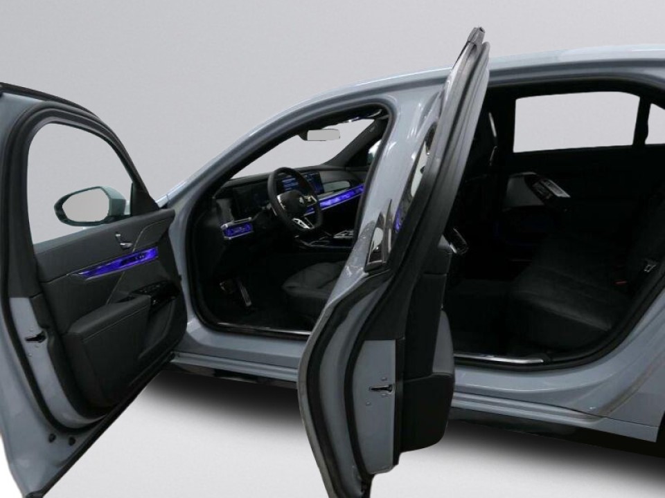 BMW Seria 7 740d xDrive M-Sport (3)