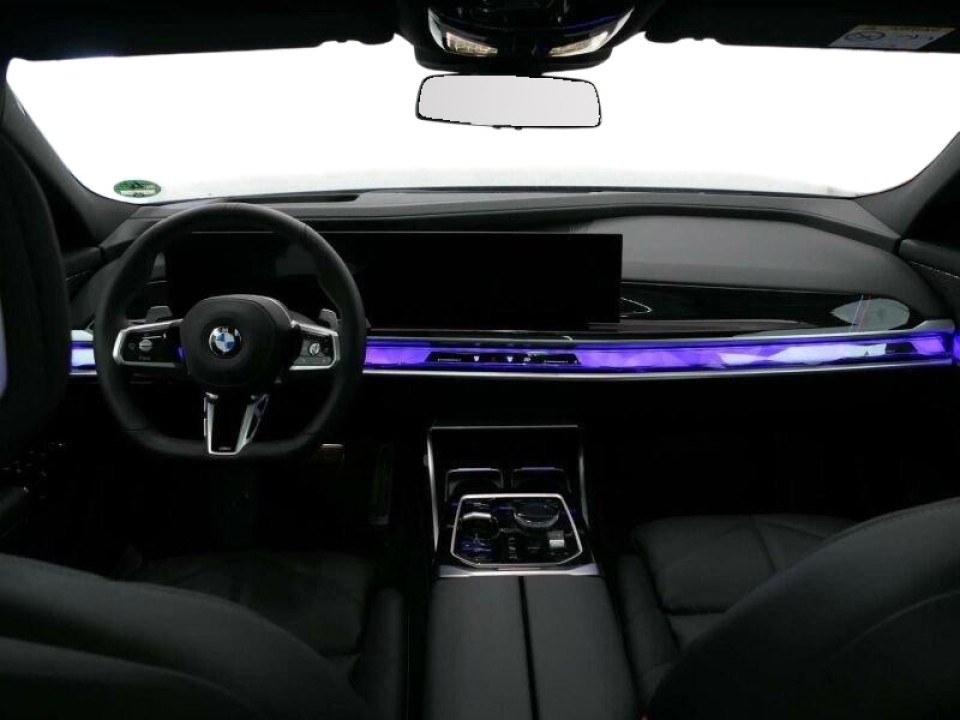 BMW Seria 7 740d xDrive M-Sport - foto 6