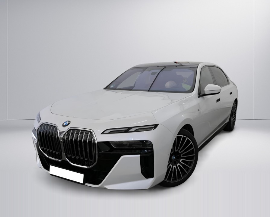 BMW Seria 7 740d xDrive M-Sport (2)