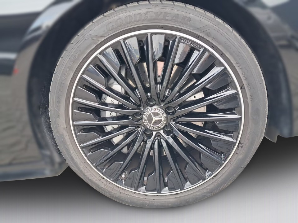 Mercedes-Benz CLE 200 Coupé AMG - foto 13