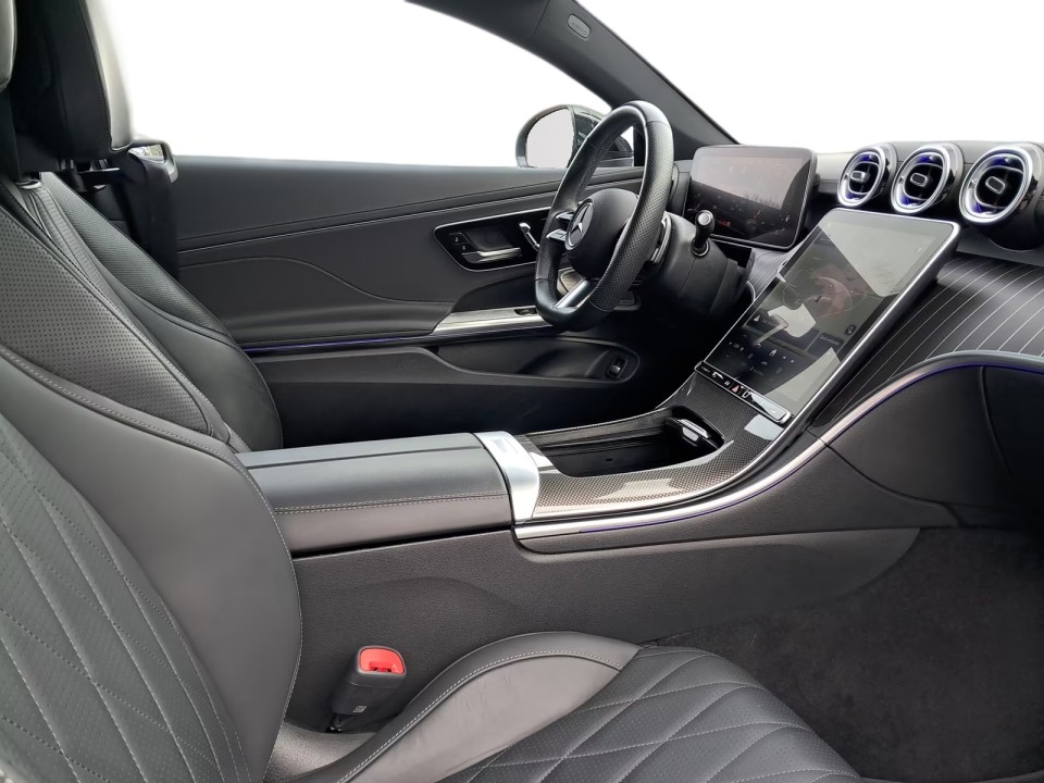 Mercedes-Benz CLE 200 Coupé AMG - foto 6