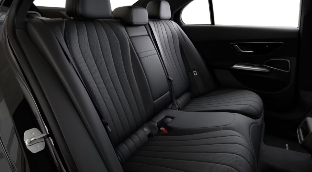 Mercedes-Benz E 450 4MATIC AMG - foto 7