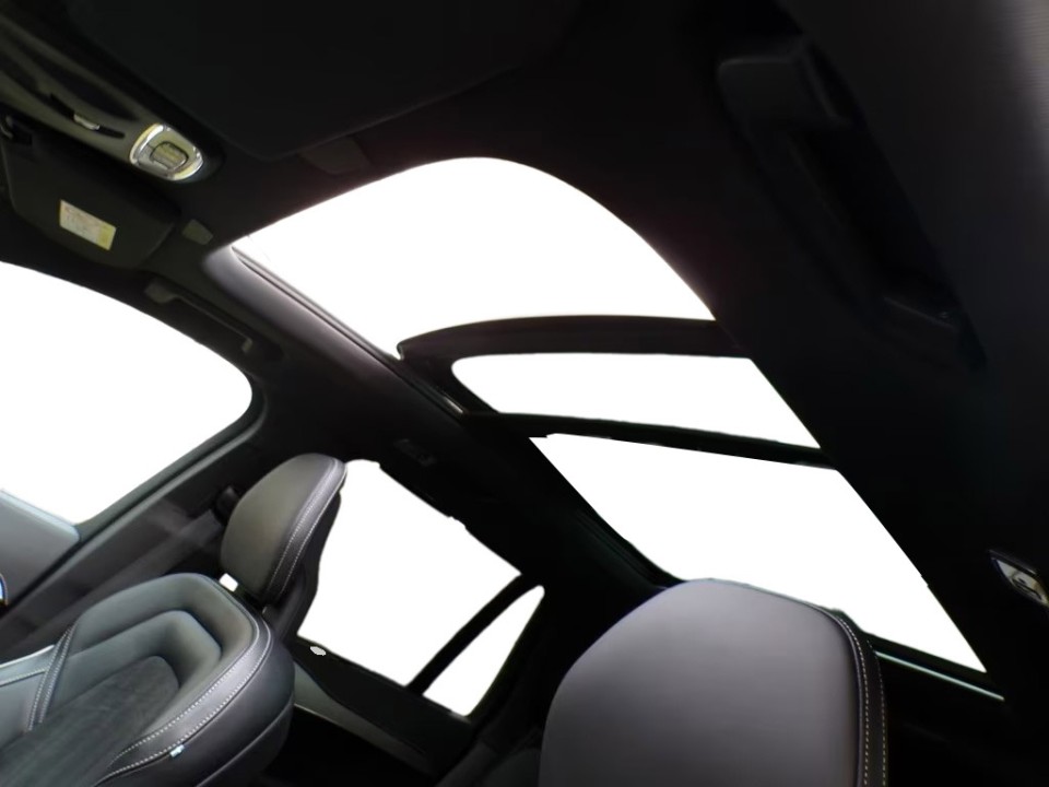 Volvo XC 90 R Design - foto 11