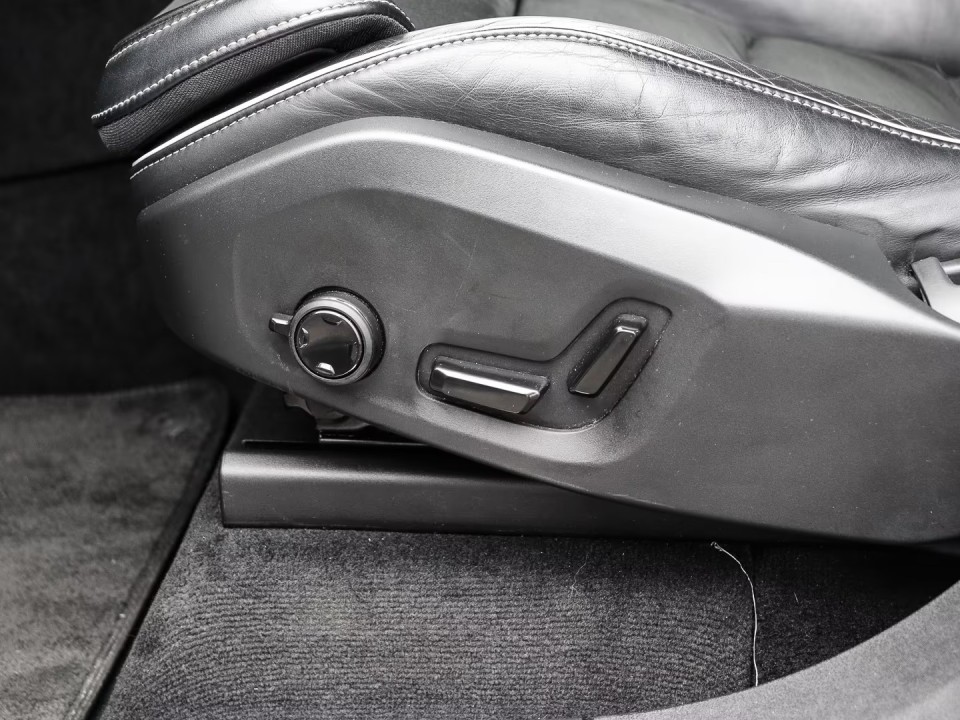 Volvo XC 90 R Design B5 - foto 14