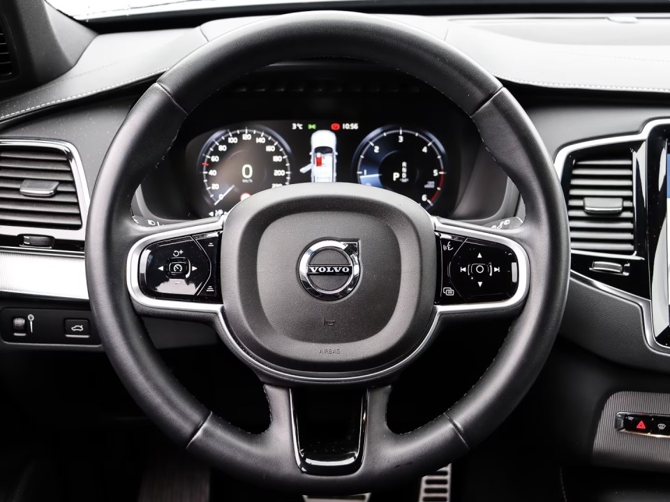 Volvo XC 90 R Design B5 (3)