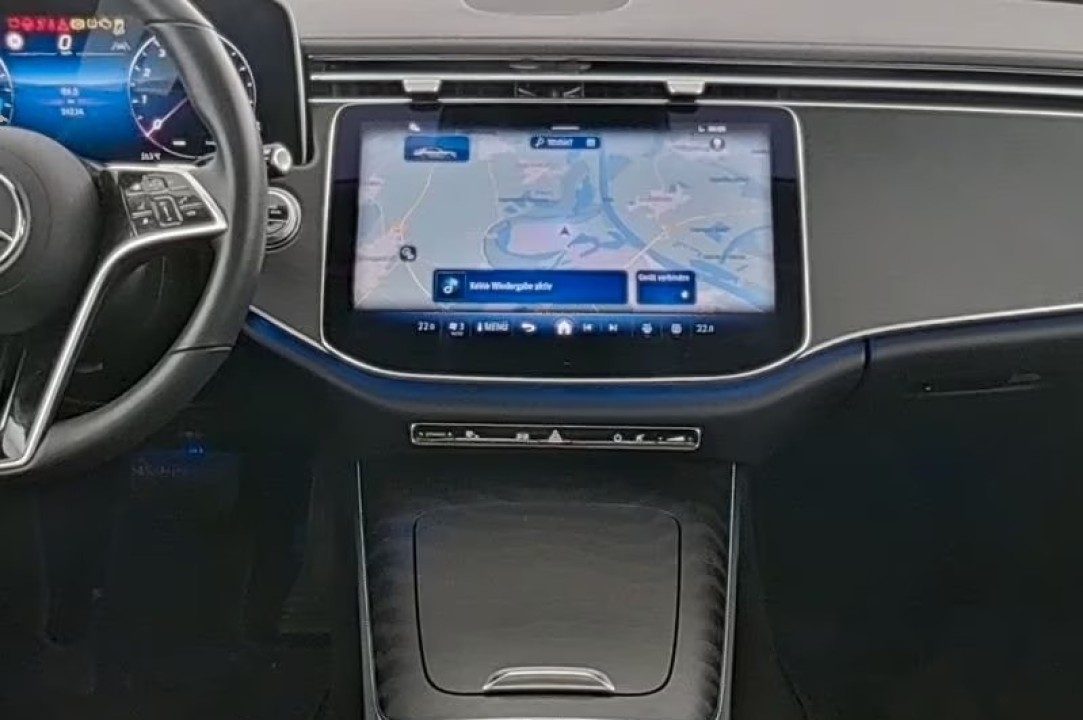 Mercedes-Benz E 200 (5)