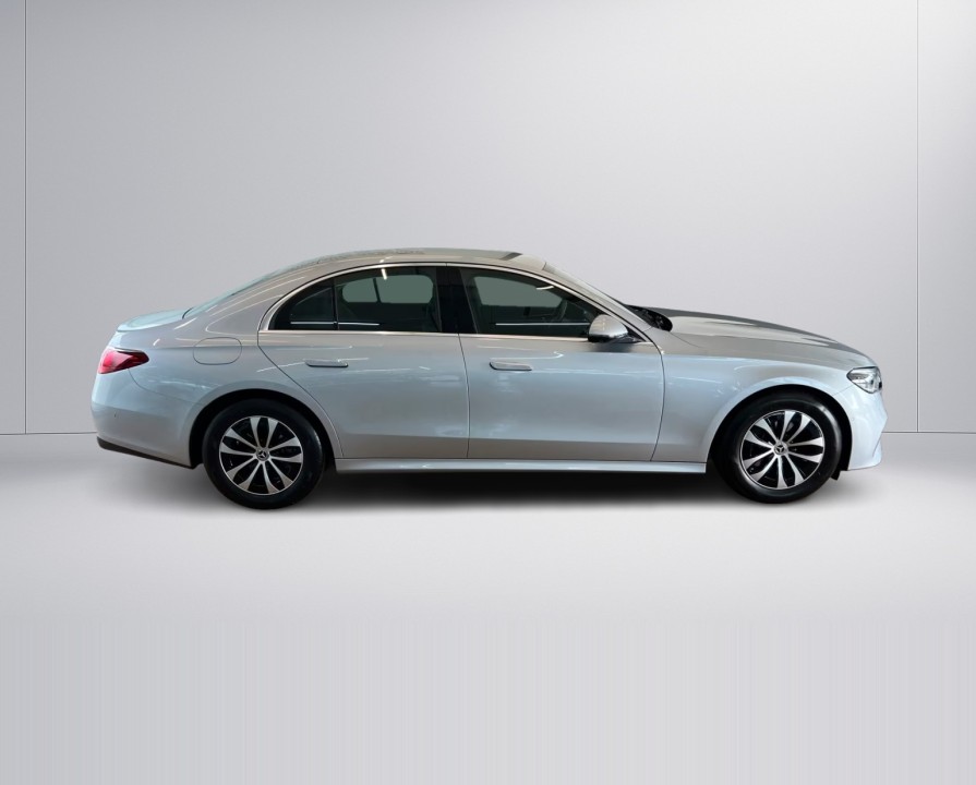 Mercedes-Benz E 200 Avantgarde (2)