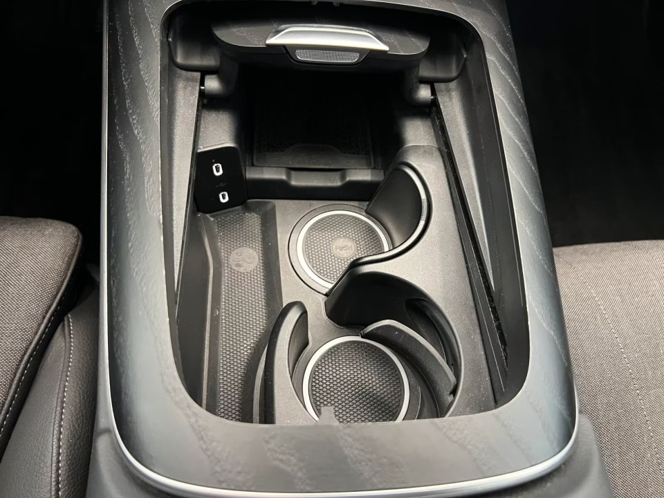 Mercedes-Benz E 200 Avantgarde - foto 13