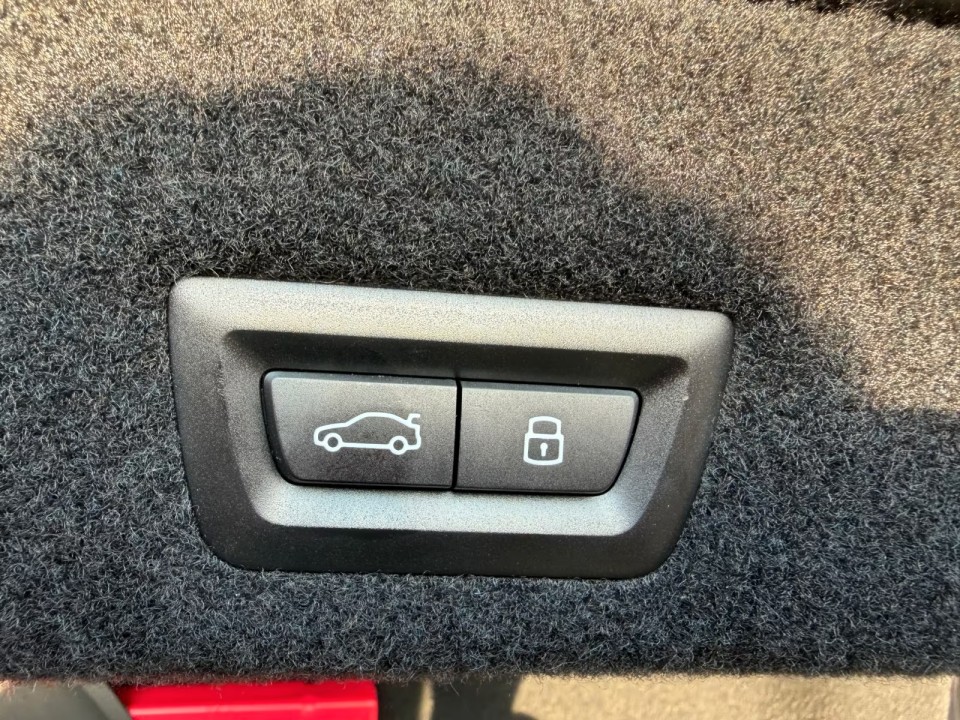 BMW Seria 7 740d xDrive M-Sport - foto 31