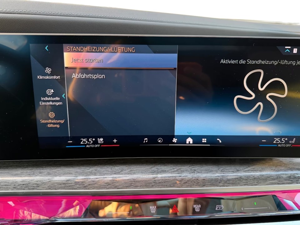 BMW Seria 7 740d xDrive M-Sport - foto 25