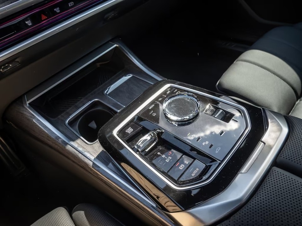 BMW Seria 7 740d xDrive M-Sport - foto 10