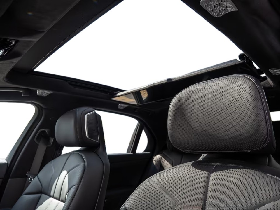 BMW Seria 7 740d xDrive M-Sport - foto 16