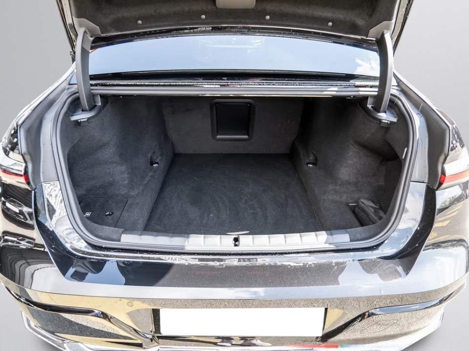 BMW Seria 7 740d xDrive M-Sport - foto 20