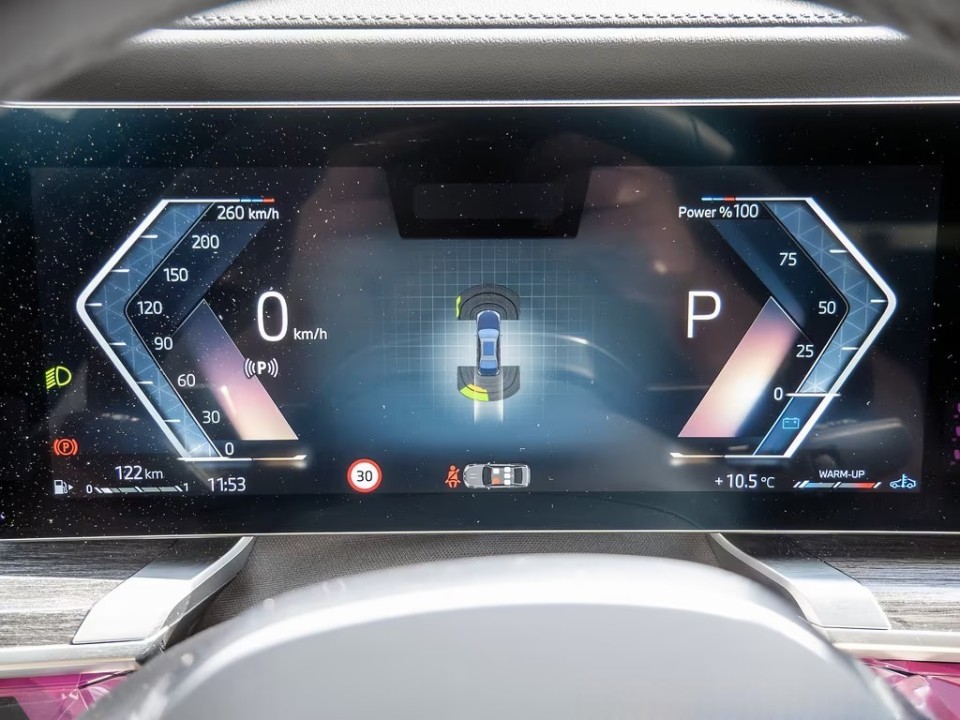 BMW Seria 7 740d xDrive M-Sport - foto 9