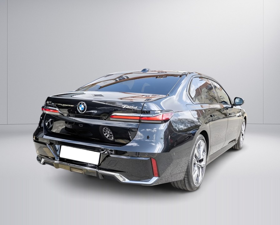 BMW Seria 7 740d xDrive M-Sport (2)