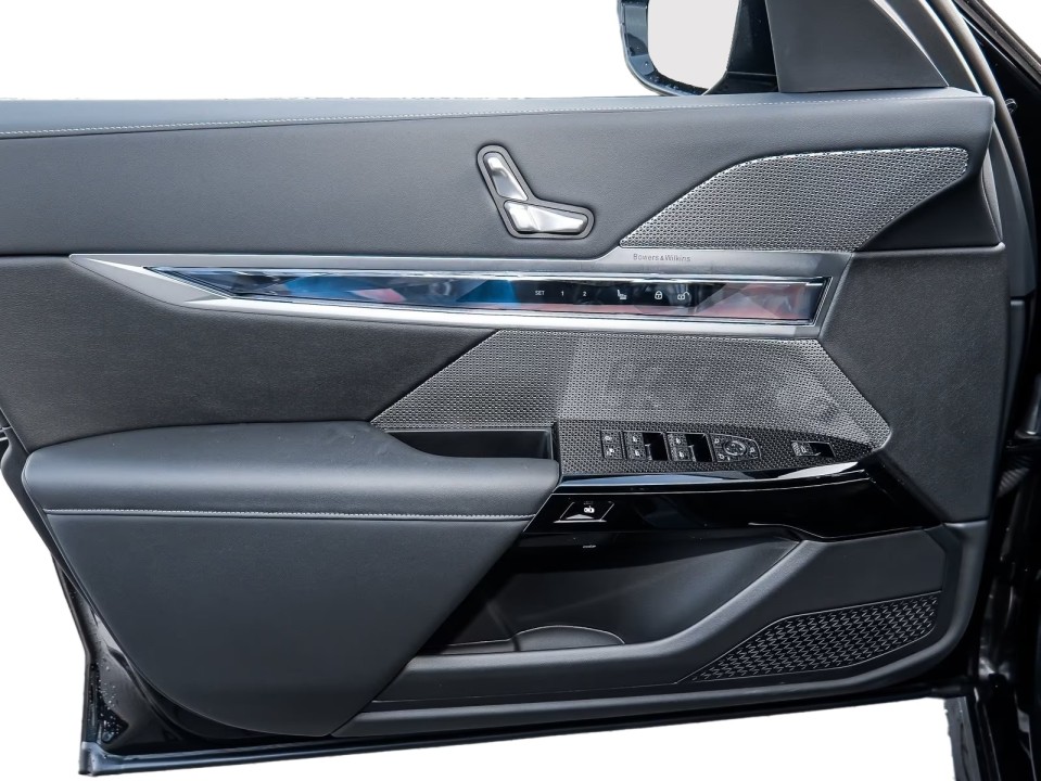 BMW Seria 7 740d xDrive M-Sport - foto 19