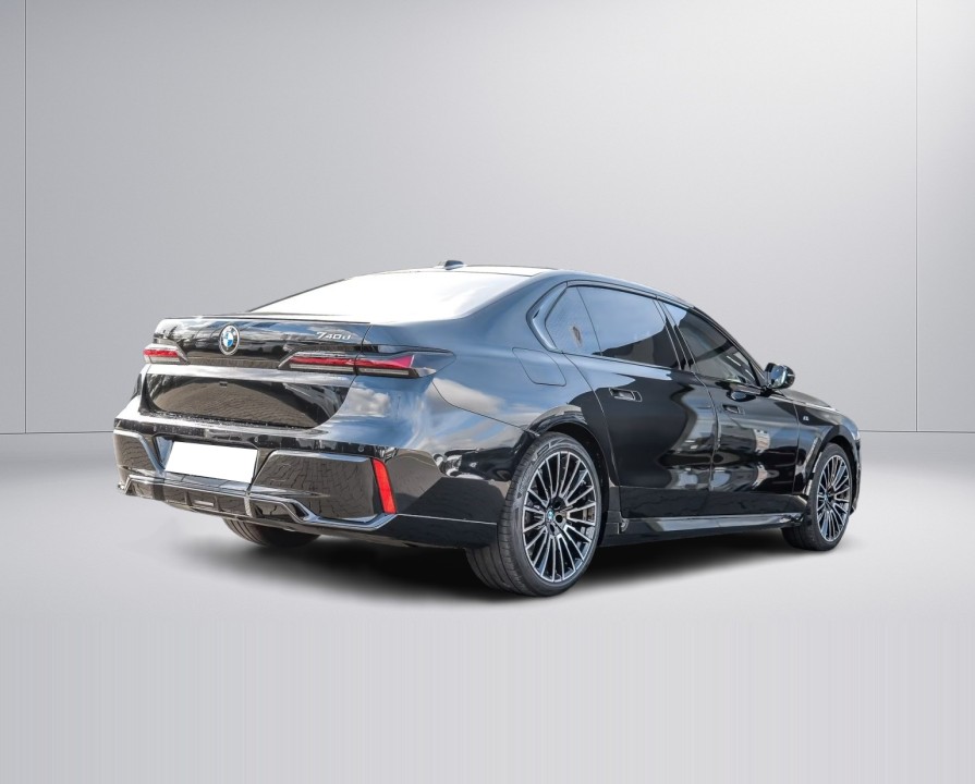 BMW Seria 7 740d xDrive M-Sport (3)