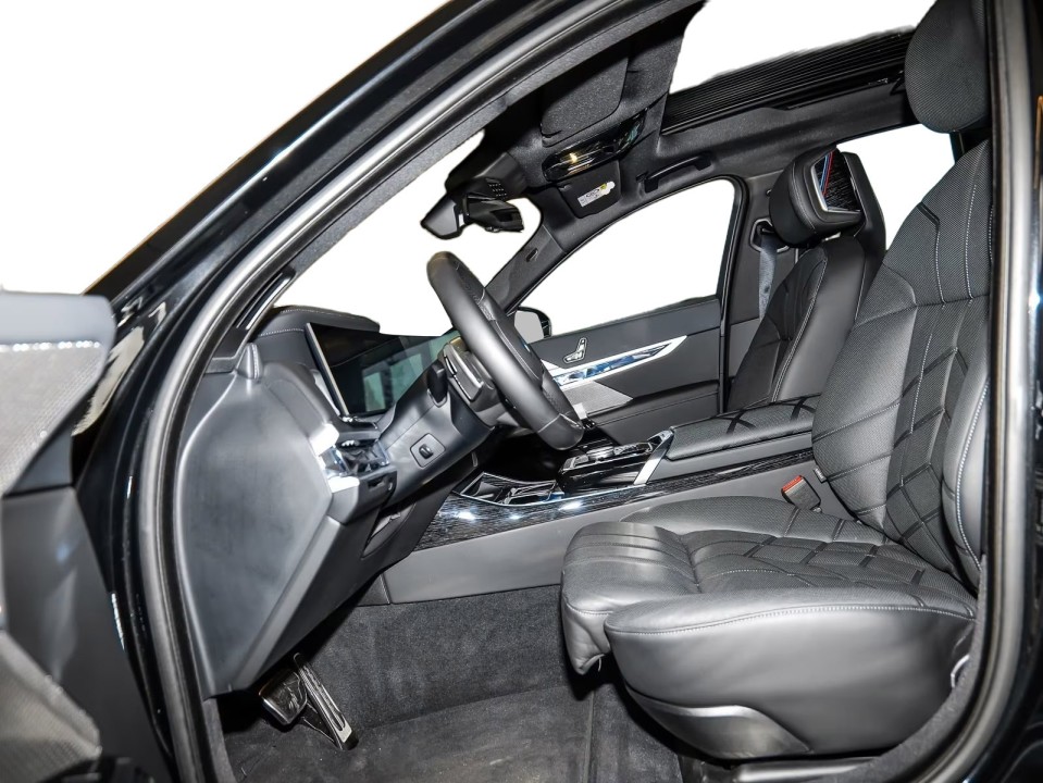 BMW Seria 7 740d xDrive M-Sport - foto 6