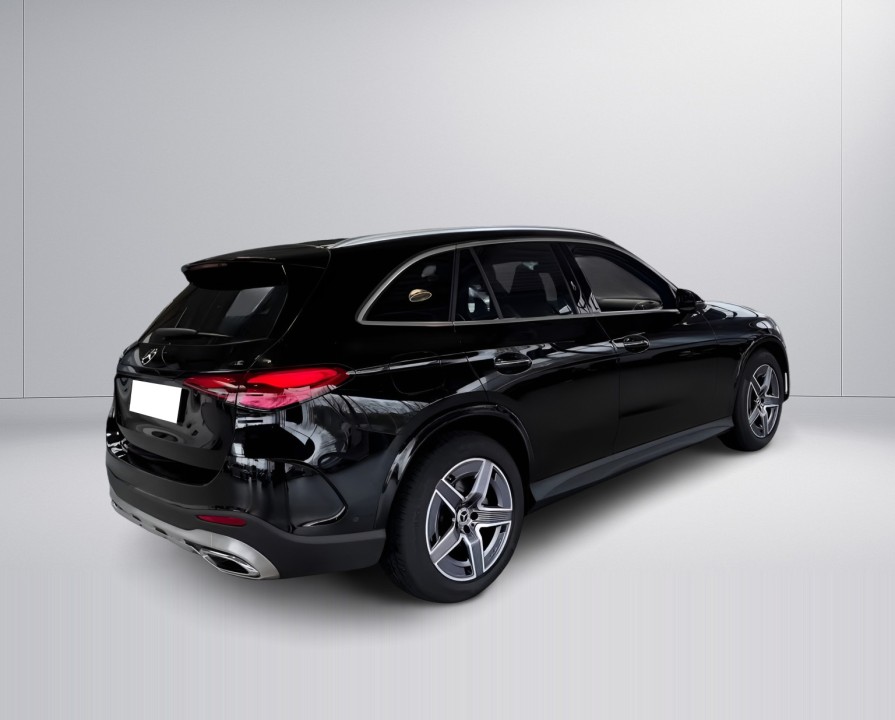 Mercedes-Benz GLC 300d 4MATIC AMG (2)