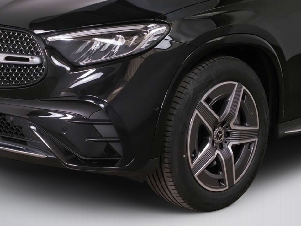 Mercedes-Benz GLC 300 4MATIC AMG - foto 9