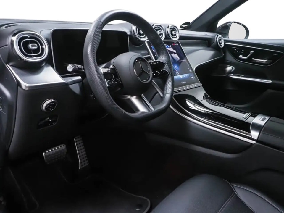 Mercedes-Benz GLC 300 4MATIC AMG (4)