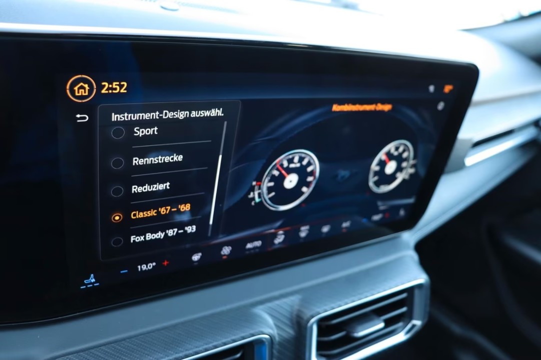 Ford Mustang - foto 22