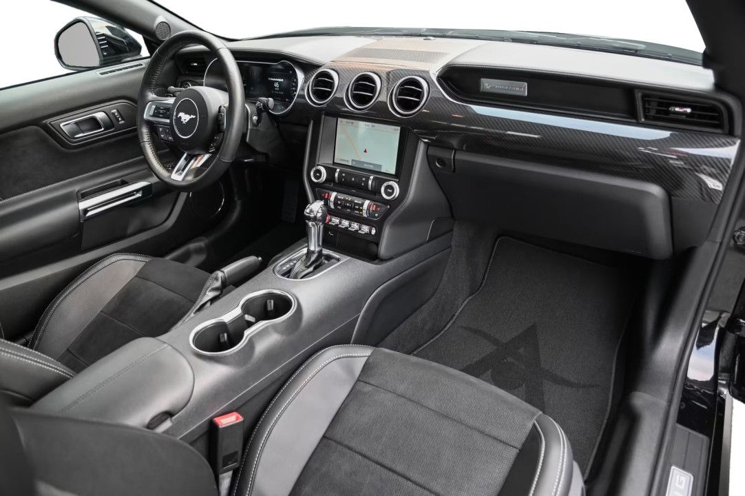 Ford Mustang - foto 19