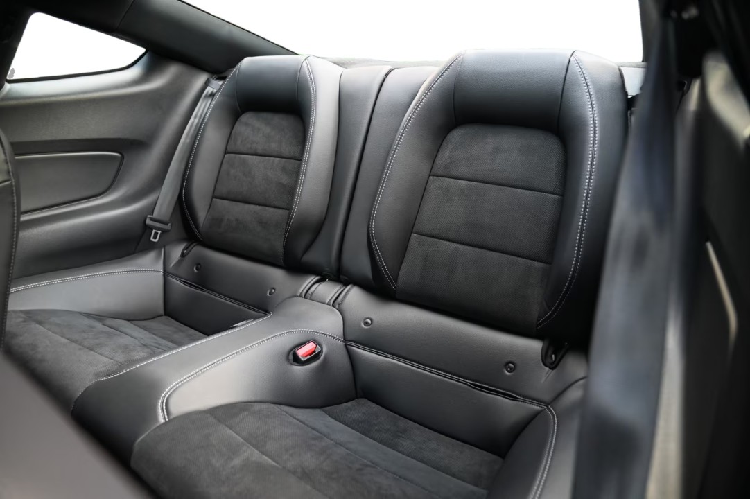 Ford Mustang - foto 17