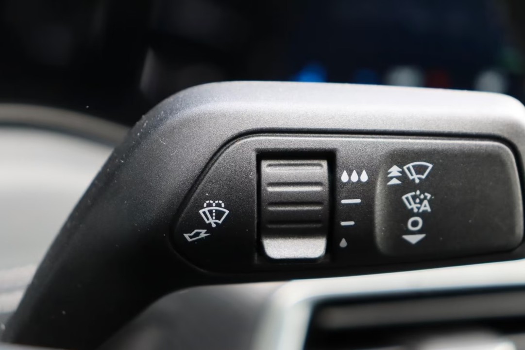 Ford Mustang V8 GT Fastback - foto 17