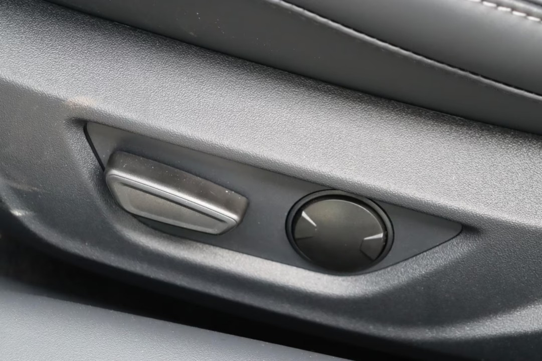 Ford Mustang V8 GT Fastback - foto 45