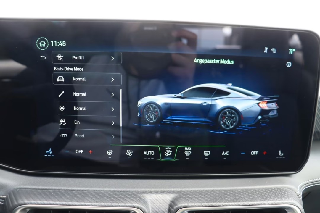 Ford Mustang V8 GT Fastback - foto 22