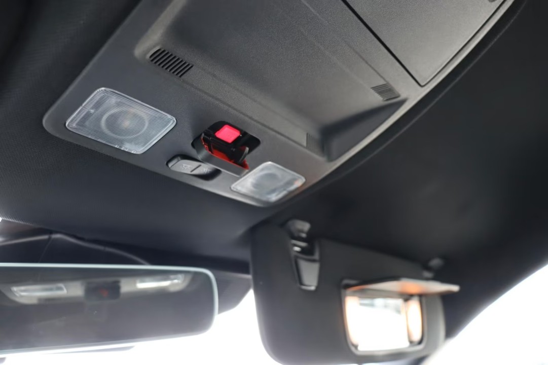 Ford Mustang V8 GT Fastback - foto 40