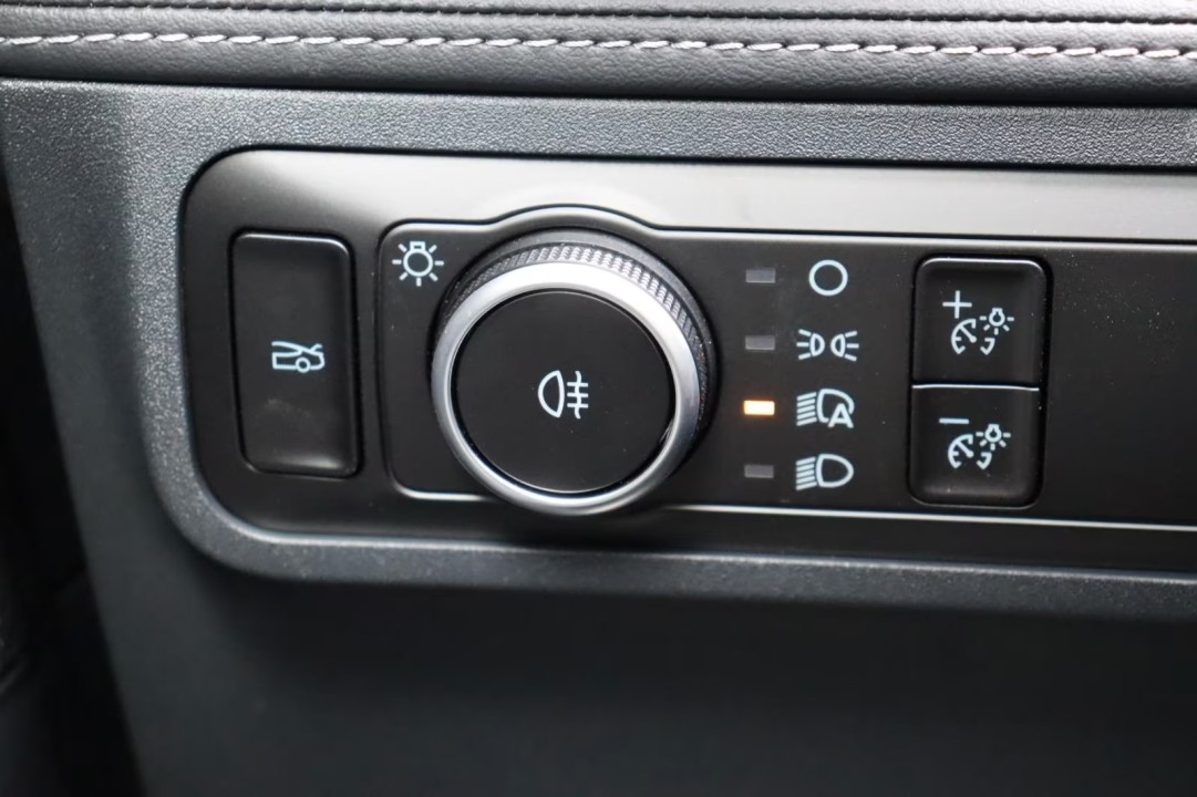 Ford Mustang V8 GT Fastback - foto 39