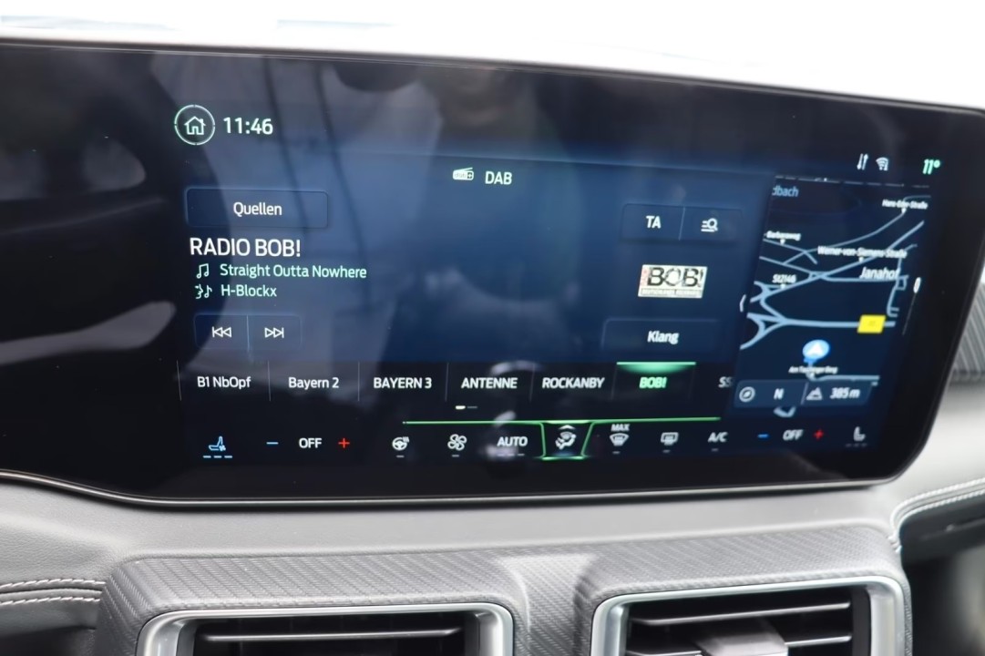 Ford Mustang V8 GT Fastback - foto 37