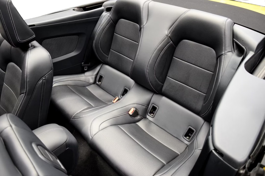 Ford Mustang GT Convertible - foto 18