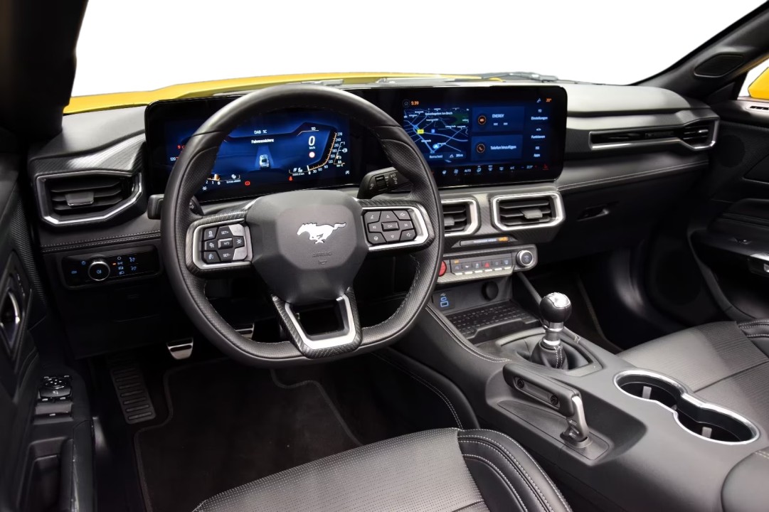 Ford Mustang GT Convertible - foto 10