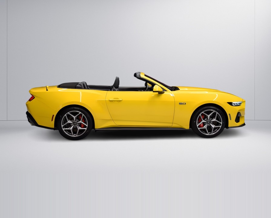 Ford Mustang GT Convertible (2)