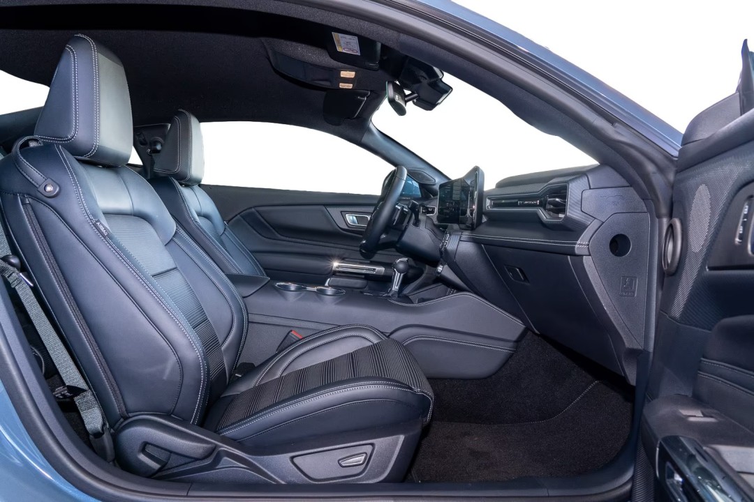 Ford Mustang GT Fastback - foto 8