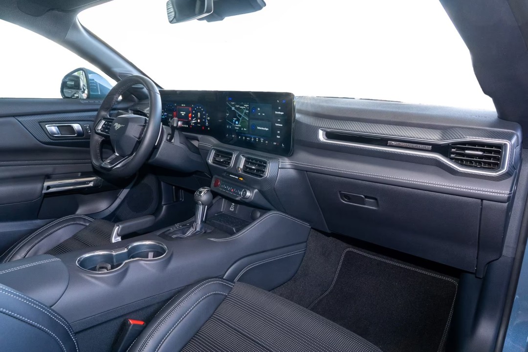 Ford Mustang GT Fastback - foto 7