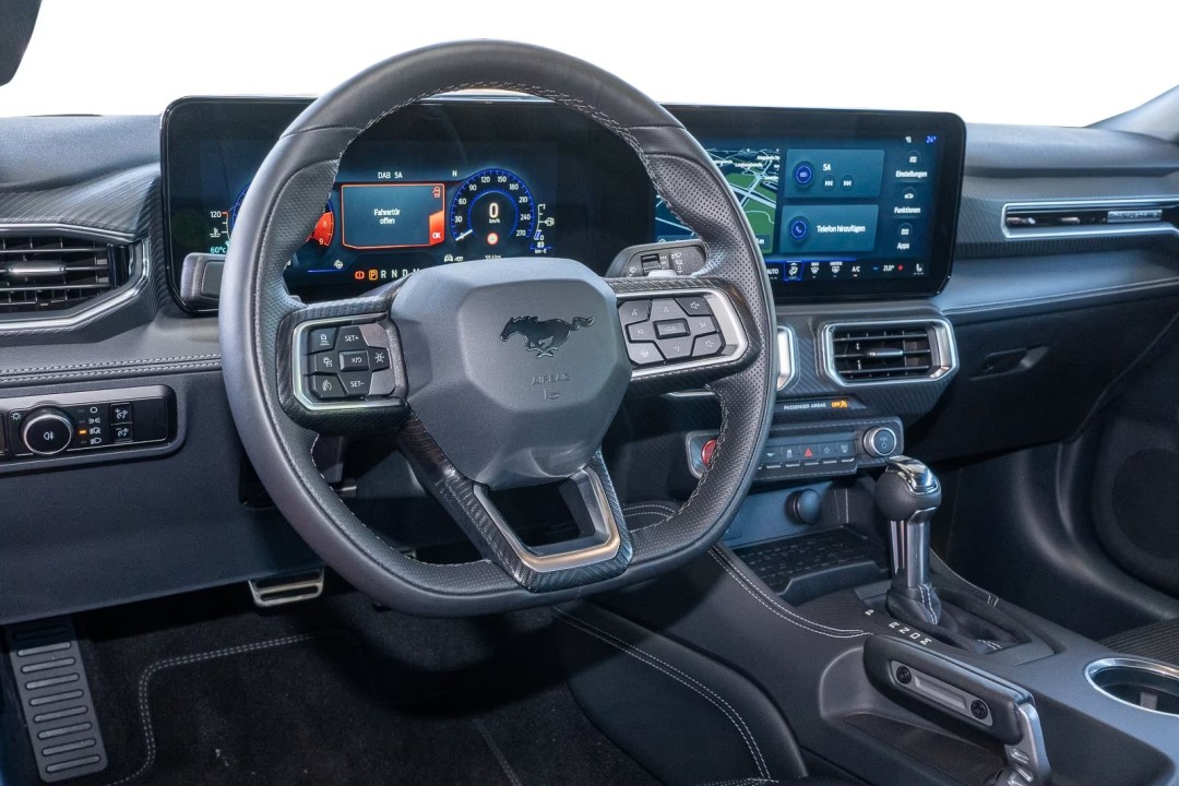 Ford Mustang GT Fastback (5)