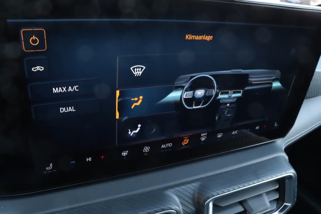 Ford Mustang - foto 24