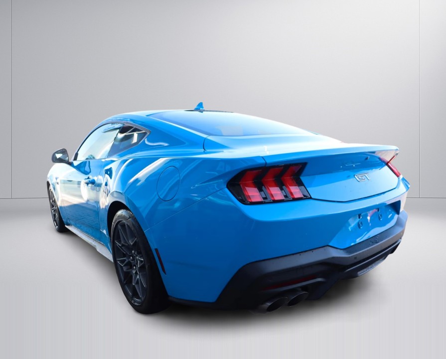 Ford Mustang - foto 6