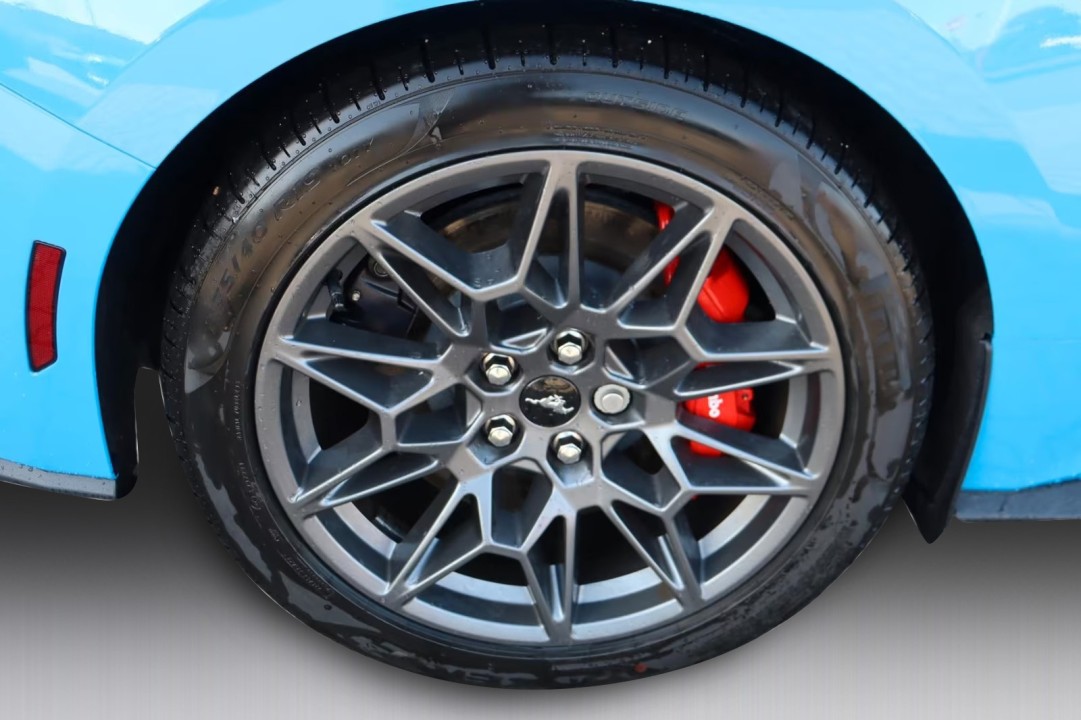 Ford Mustang - foto 43