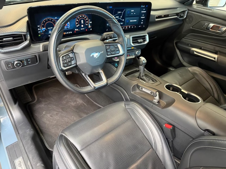 Ford Mustang Fastback - foto 7