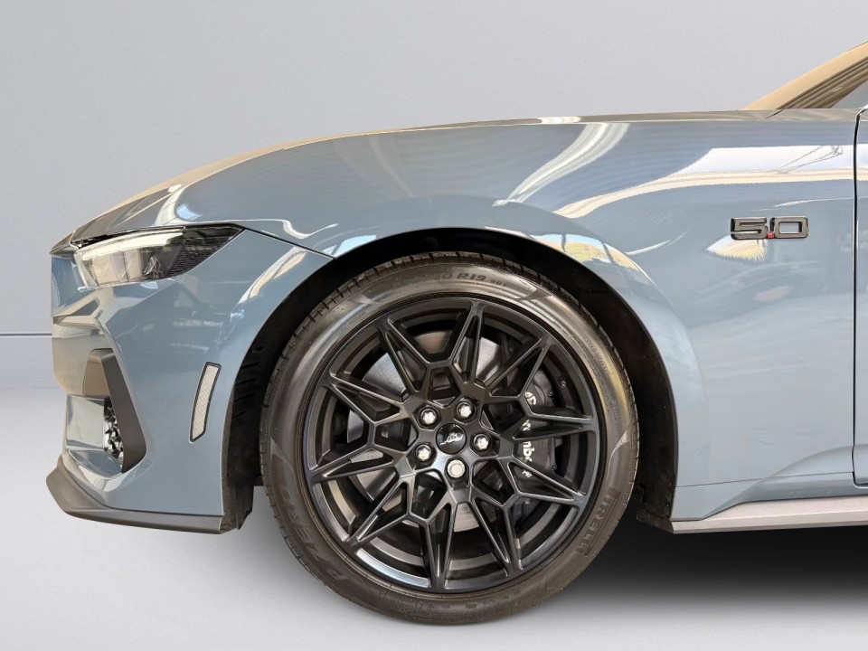 Ford Mustang Fastback - foto 27