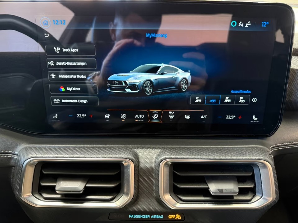 Ford Mustang Fastback - foto 17