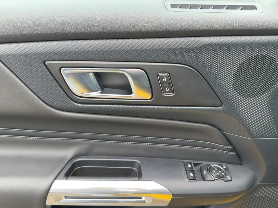 Ford Mustang GT Fastback - foto 14