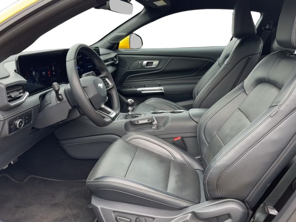 Ford Mustang GT Fastback - foto 9