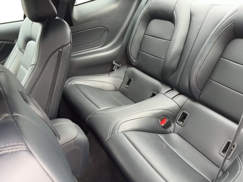 Ford Mustang GT Fastback - foto 10